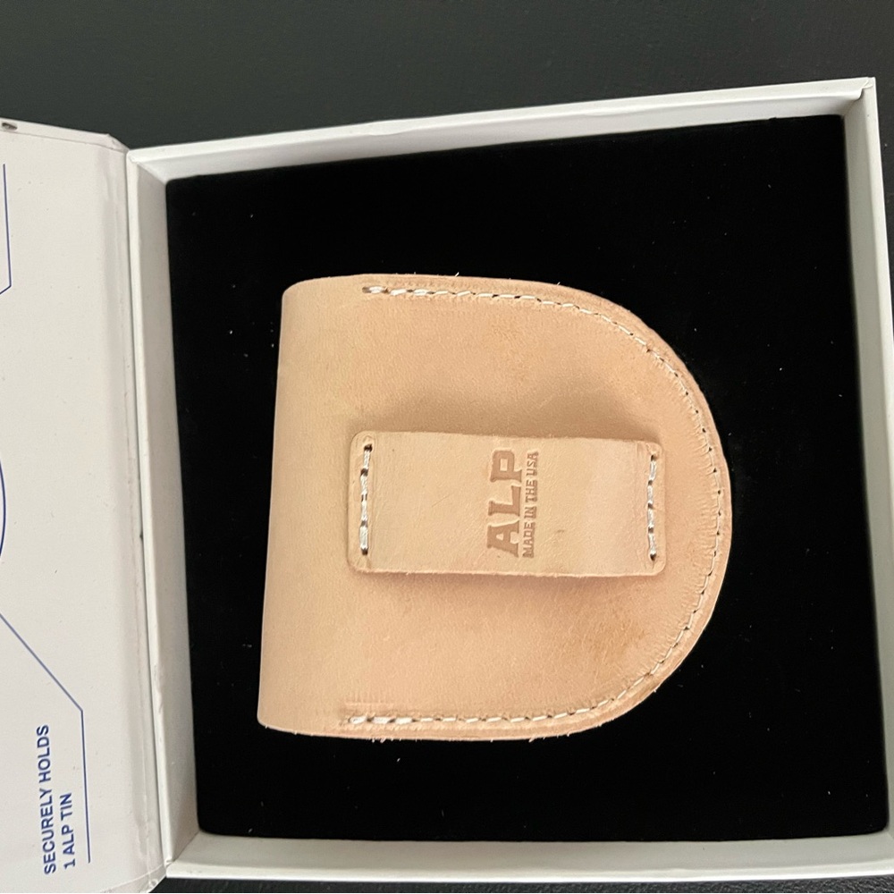 Tucker Carlson Tan Leather Pouch - Picture 3 of 3